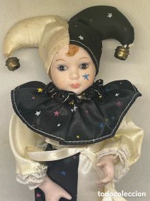 Muñecas porcelana: ARLEQUÍN DE PORCELANA Y ROPAS ARTESANALES